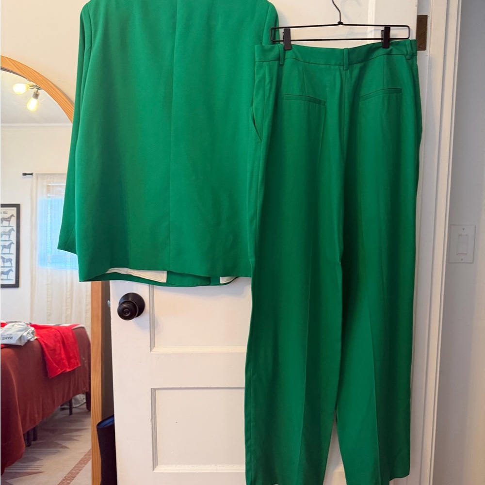 Zara Emerald Green Double-Breasted Blazer & Pants Set - Picture 7 of 14